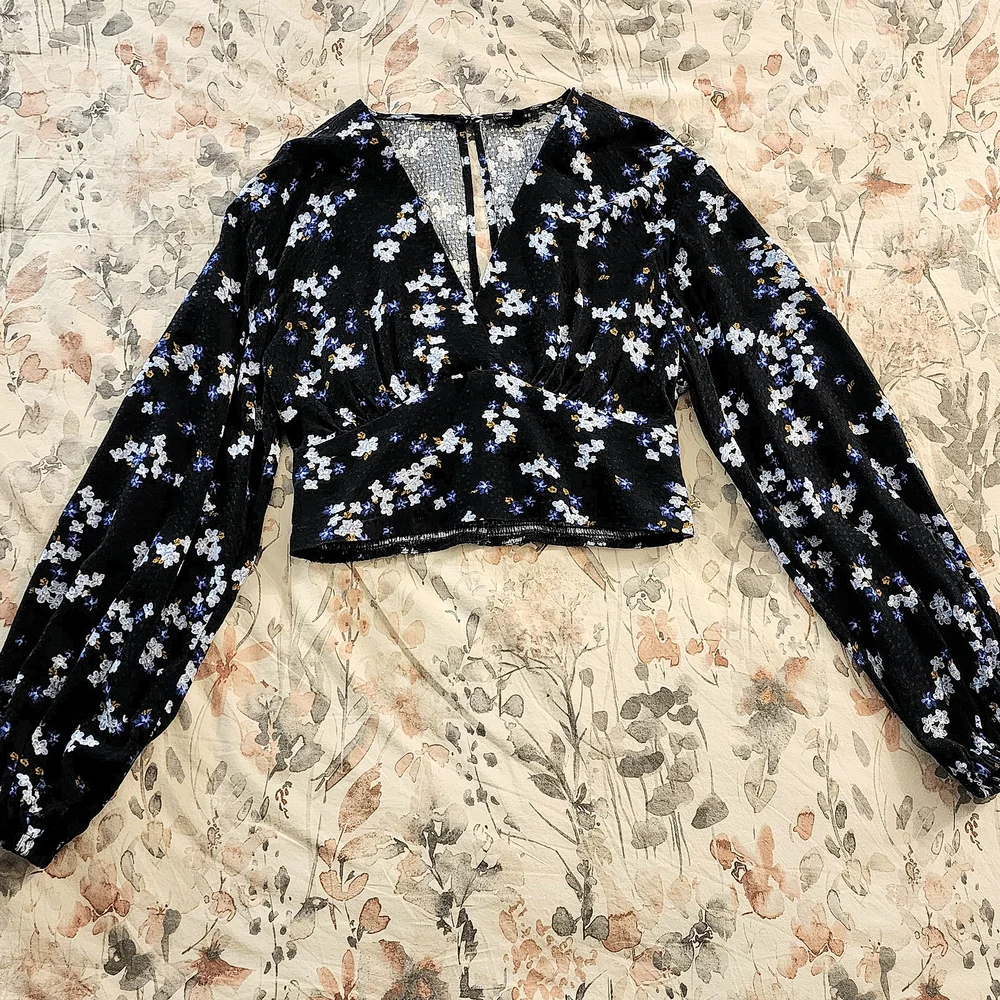 Dynamite Black Blouse with White and Blue Floral Design - Picture 3 of 6